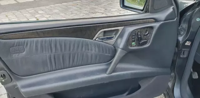 MERCEDES-BENZ Klasa E 