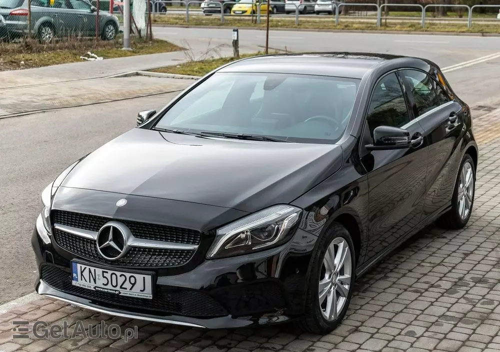 MERCEDES-BENZ Klasa A 160 AMG Line
