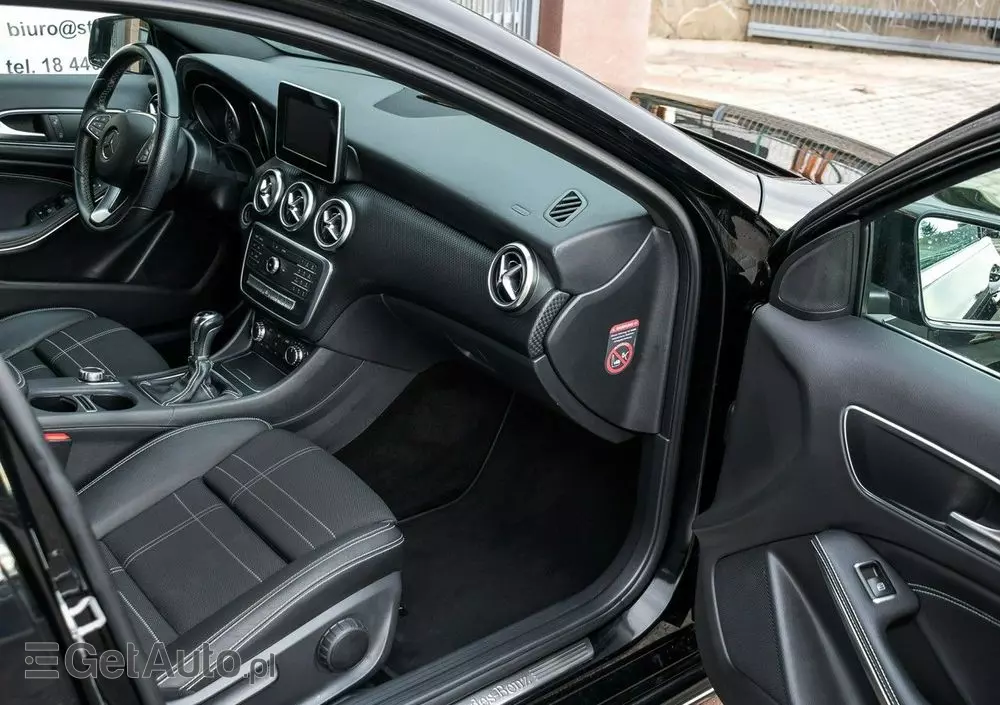 MERCEDES-BENZ Klasa A 160 AMG Line