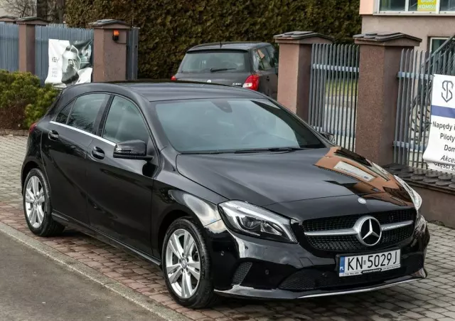 MERCEDES-BENZ Klasa A 160 AMG Line