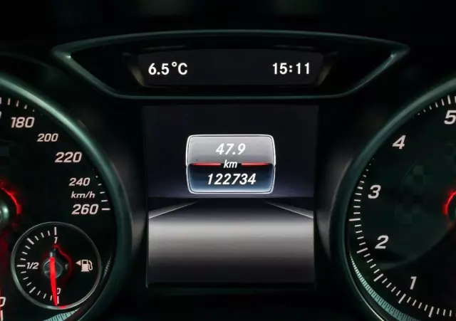 MERCEDES-BENZ Klasa A 160 AMG Line