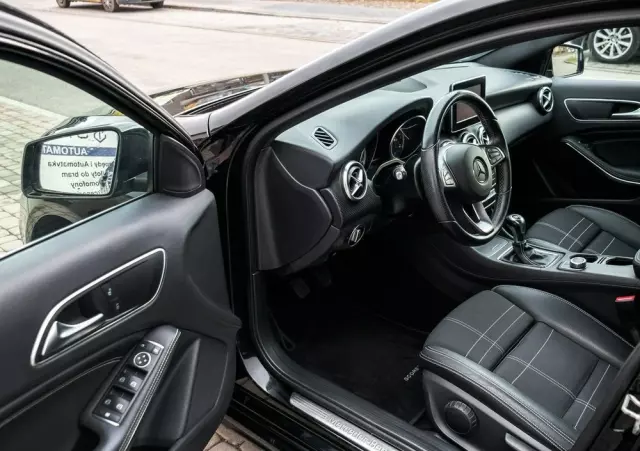 MERCEDES-BENZ Klasa A 160 AMG Line