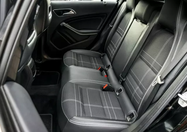 MERCEDES-BENZ Klasa A 160 AMG Line