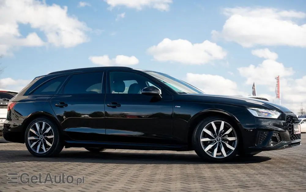 AUDI A4 Avant 35 TFSI S tronic S line