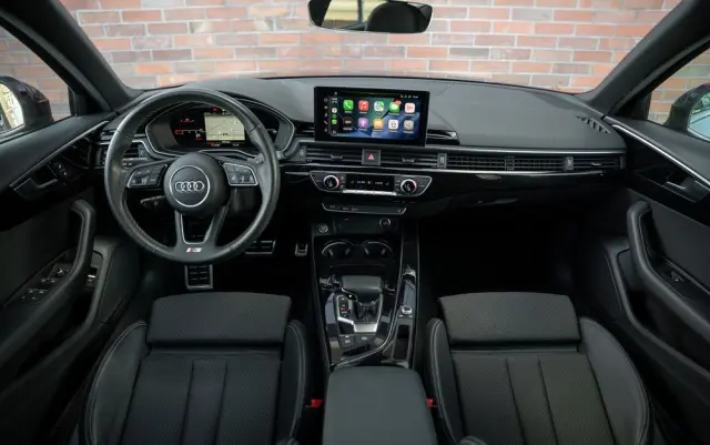 AUDI A4 Avant 35 TFSI S tronic S line