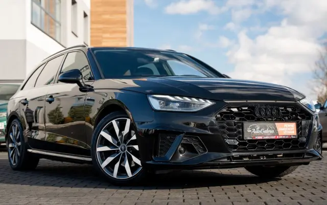 AUDI A4 Avant 35 TFSI S tronic S line