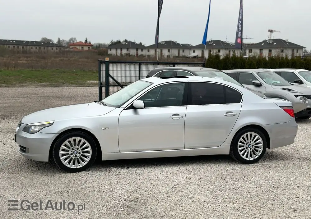 BMW Seria 5 523i