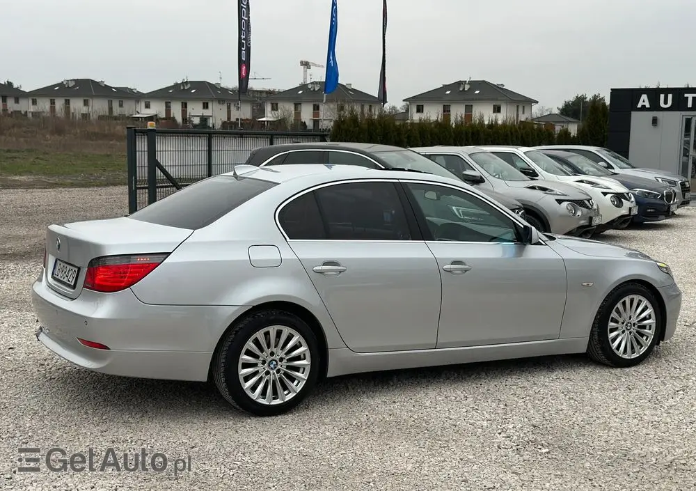 BMW Seria 5 523i