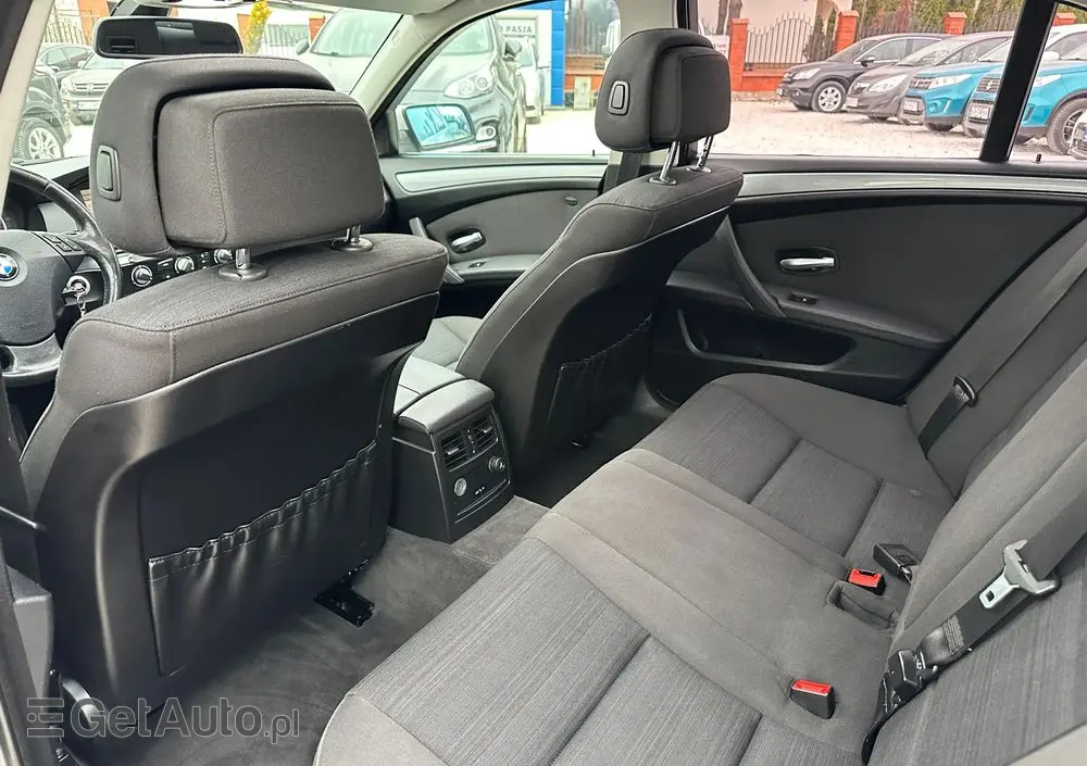 BMW Seria 5 523i