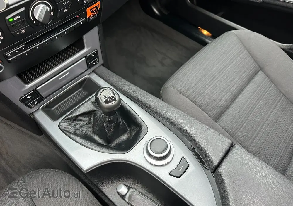 BMW Seria 5 523i