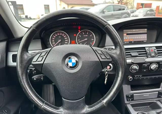 BMW Seria 5 523i