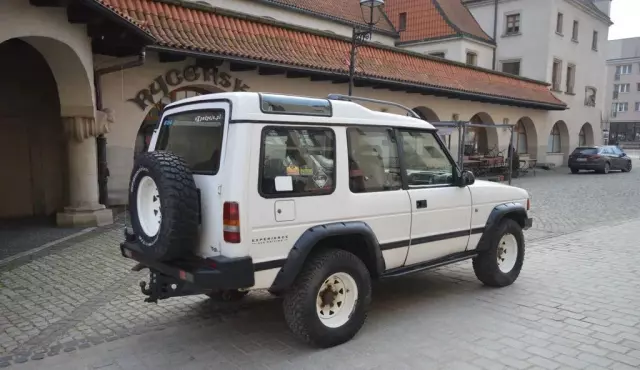 LAND ROVER Discovery 