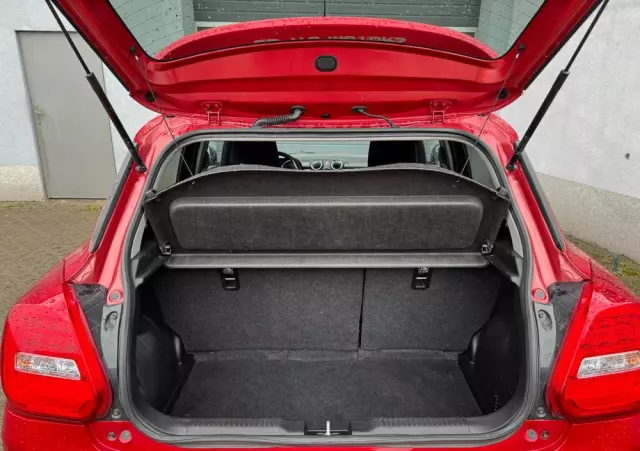 SUZUKI Swift 1.0 Boosterjet (SHVS) Hybrid Comfort+