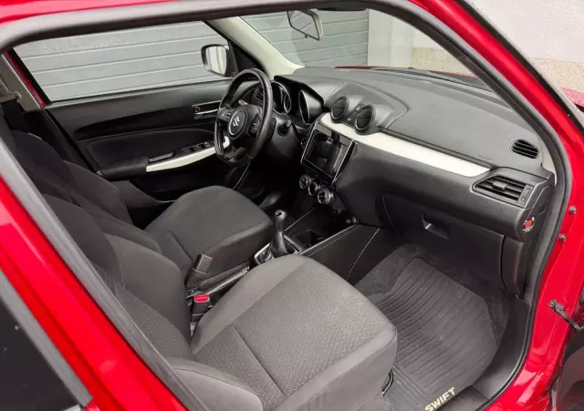 SUZUKI Swift 1.0 Boosterjet (SHVS) Hybrid Comfort+