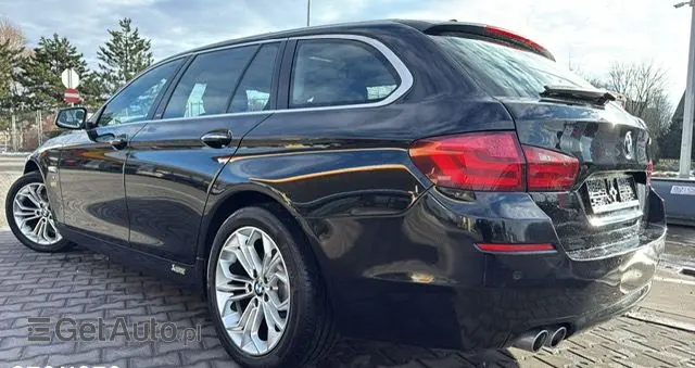 BMW Seria 5 520d Luxury Line