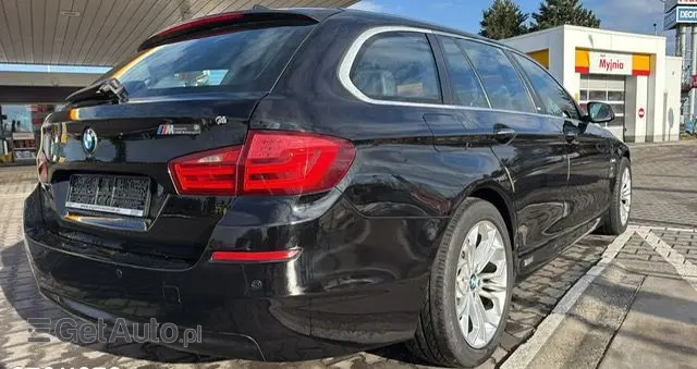 BMW Seria 5 520d Luxury Line