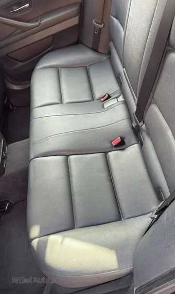 BMW Seria 5 520d Luxury Line