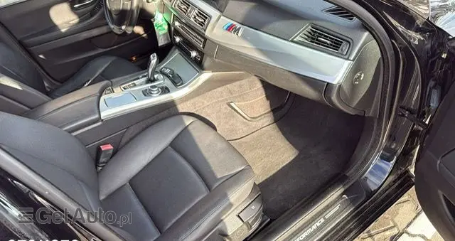 BMW Seria 5 520d Luxury Line