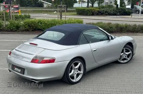 PORSCHE 911 Carrera 
