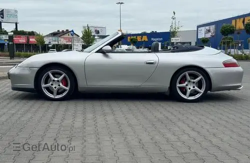 PORSCHE 911 Carrera 
