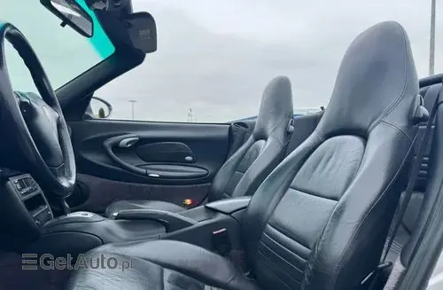 PORSCHE 911 Carrera 
