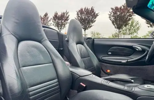 PORSCHE 911 Carrera 