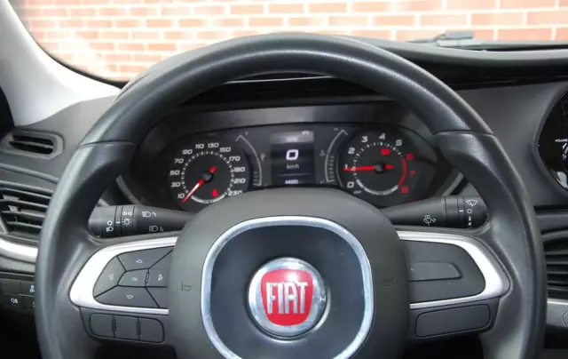 FIAT Tipo 1.4 16v Easy EU6d