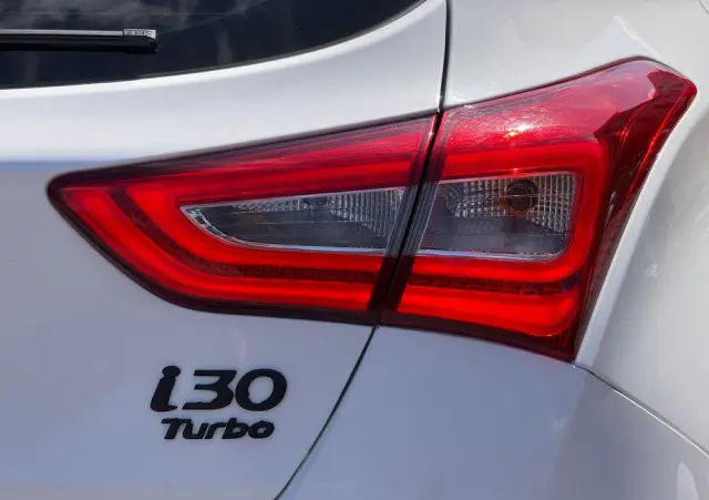 HYUNDAI I30 1.6 GDI Turbo Luxury