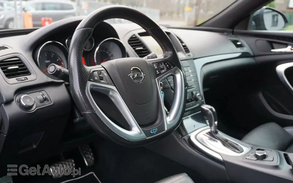 OPEL Insignia 2.8 V6 Turbo 4x4 Automatik OPC