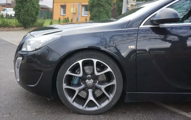OPEL Insignia 2.8 V6 Turbo 4x4 Automatik OPC