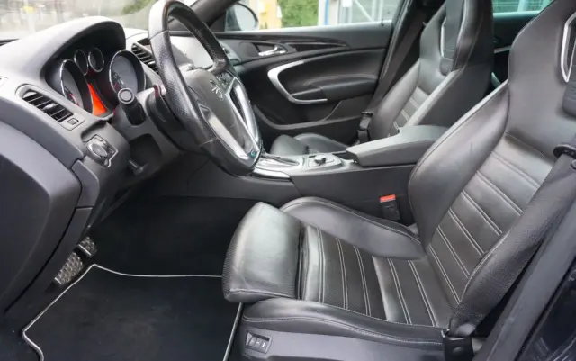 OPEL Insignia 2.8 V6 Turbo 4x4 Automatik OPC