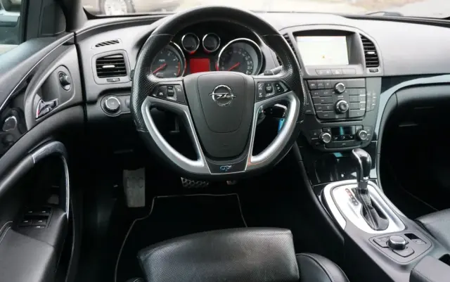 OPEL Insignia 2.8 V6 Turbo 4x4 Automatik OPC