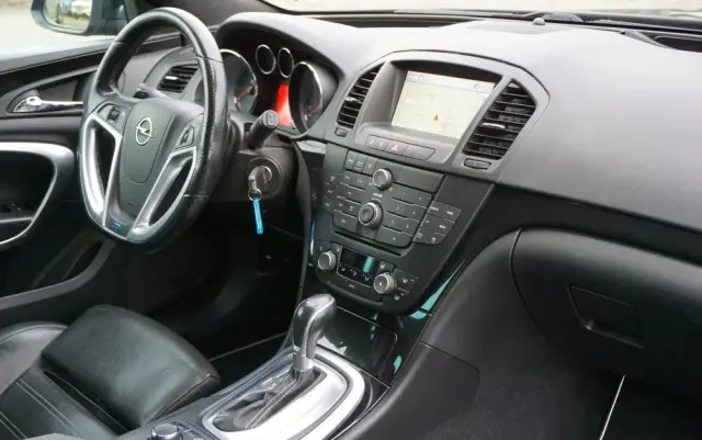 OPEL Insignia 2.8 V6 Turbo 4x4 Automatik OPC