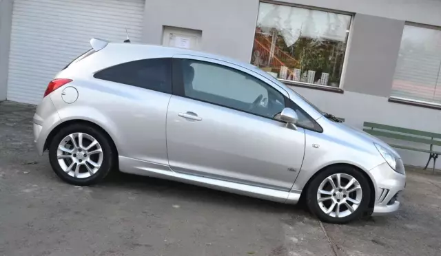 OPEL Corsa 