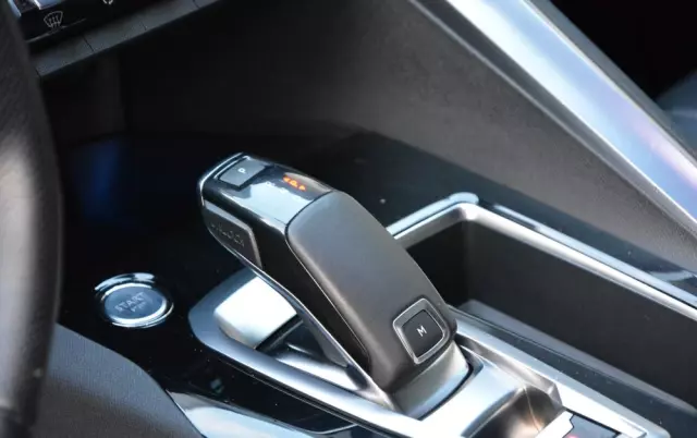 PEUGEOT 3008 2.0 BlueHDi GT S&S EAT8