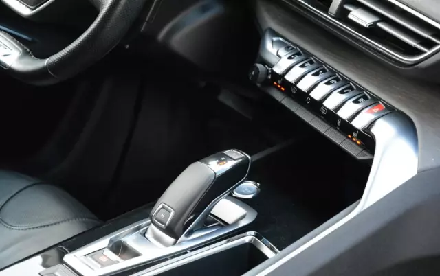 PEUGEOT 3008 2.0 BlueHDi GT S&S EAT8