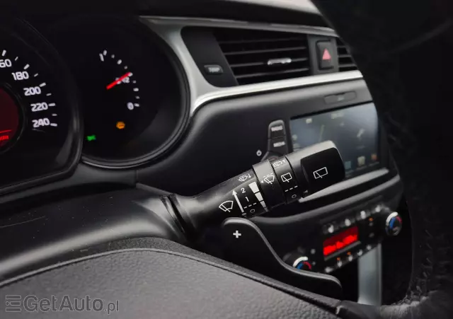 KIA Ceed Cee'd 1.6 GDI Smart Plus DCT