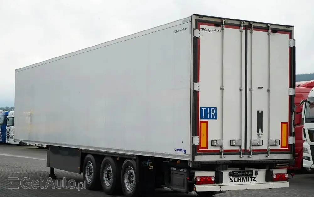 SCHMITZ CARGOBULL CHŁODNIA / THERMO KING SLX 300 / HAKÓWKA / HAKOWA / OŚ PODNOSZONA / KOSZ NA PALETY 