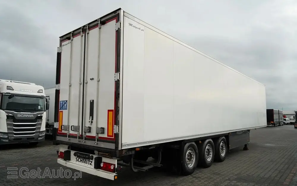 SCHMITZ CARGOBULL CHŁODNIA / THERMO KING SLX 300 / HAKÓWKA / HAKOWA / OŚ PODNOSZONA / KOSZ NA PALETY 