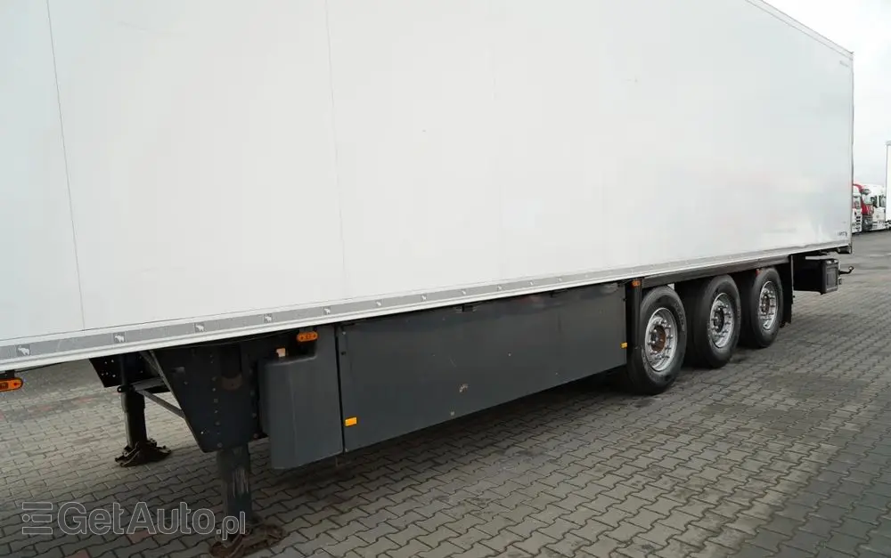 SCHMITZ CARGOBULL CHŁODNIA / THERMO KING SLX 300 / HAKÓWKA / HAKOWA / OŚ PODNOSZONA / KOSZ NA PALETY 