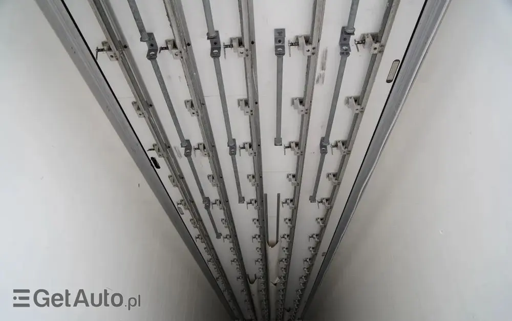 SCHMITZ CARGOBULL CHŁODNIA / THERMO KING SLX 300 / HAKÓWKA / HAKOWA / OŚ PODNOSZONA / KOSZ NA PALETY 