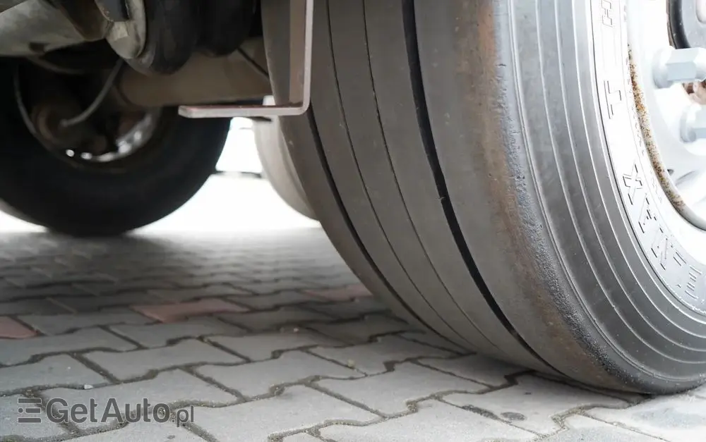 SCHMITZ CARGOBULL CHŁODNIA / THERMO KING SLX 300 / HAKÓWKA / HAKOWA / OŚ PODNOSZONA / KOSZ NA PALETY 