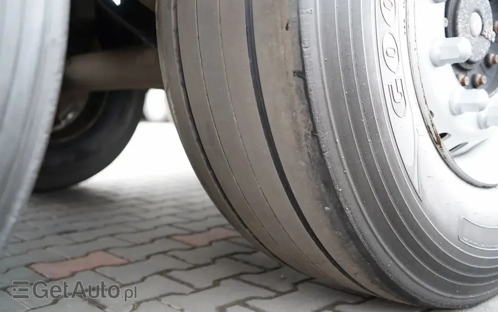 SCHMITZ CARGOBULL CHŁODNIA / THERMO KING SLX 300 / HAKÓWKA / HAKOWA / OŚ PODNOSZONA / KOSZ NA PALETY 