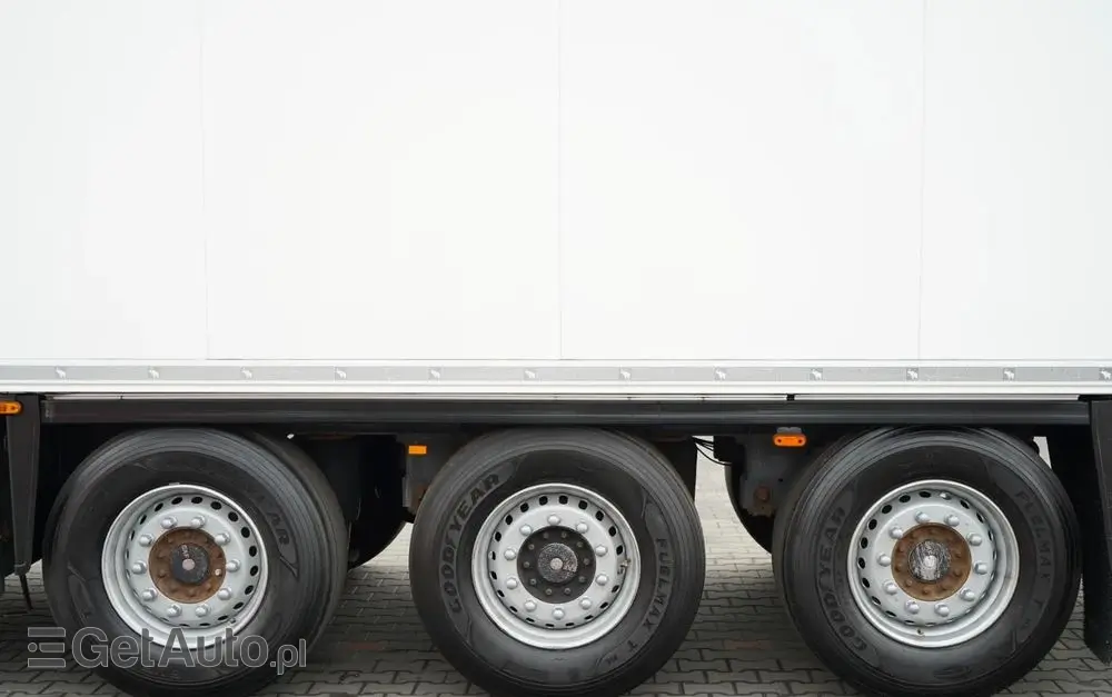 SCHMITZ CARGOBULL CHŁODNIA / THERMO KING SLX 300 / HAKÓWKA / HAKOWA / OŚ PODNOSZONA / KOSZ NA PALETY 