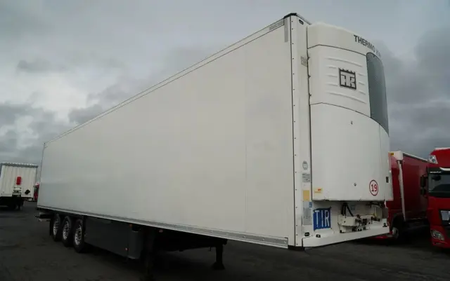SCHMITZ CARGOBULL CHŁODNIA / THERMO KING SLX 300 / HAKÓWKA / HAKOWA / OŚ PODNOSZONA / KOSZ NA PALETY 