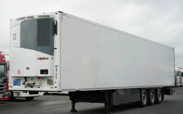 SCHMITZ CARGOBULL CHŁODNIA / THERMO KING SLX 300 / HAKÓWKA / HAKOWA / OŚ PODNOSZONA / KOSZ NA PALETY 