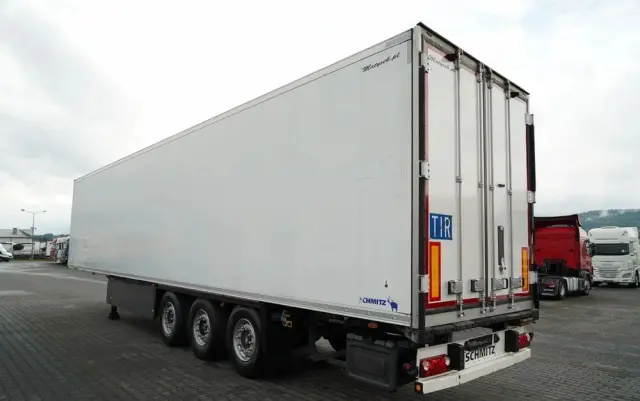 SCHMITZ CARGOBULL CHŁODNIA / THERMO KING SLX 300 / HAKÓWKA / HAKOWA / OŚ PODNOSZONA / KOSZ NA PALETY 