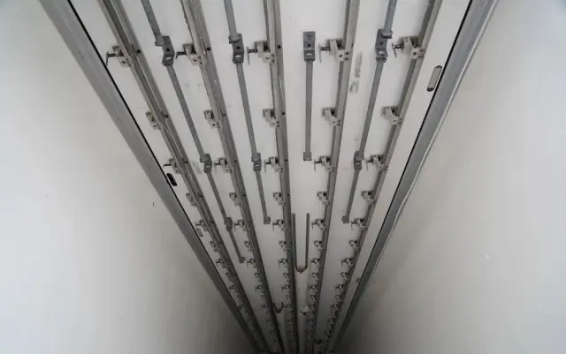 SCHMITZ CARGOBULL CHŁODNIA / THERMO KING SLX 300 / HAKÓWKA / HAKOWA / OŚ PODNOSZONA / KOSZ NA PALETY 