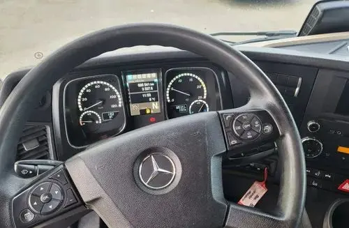 MERCEDES-BENZ Actros 