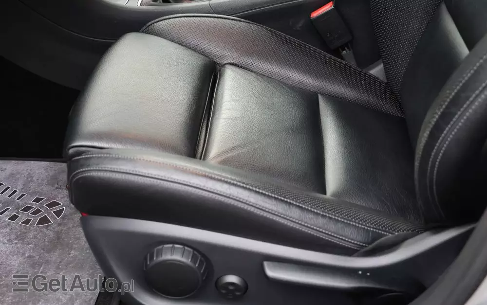 MERCEDES-BENZ CLA 180 d AMG Line